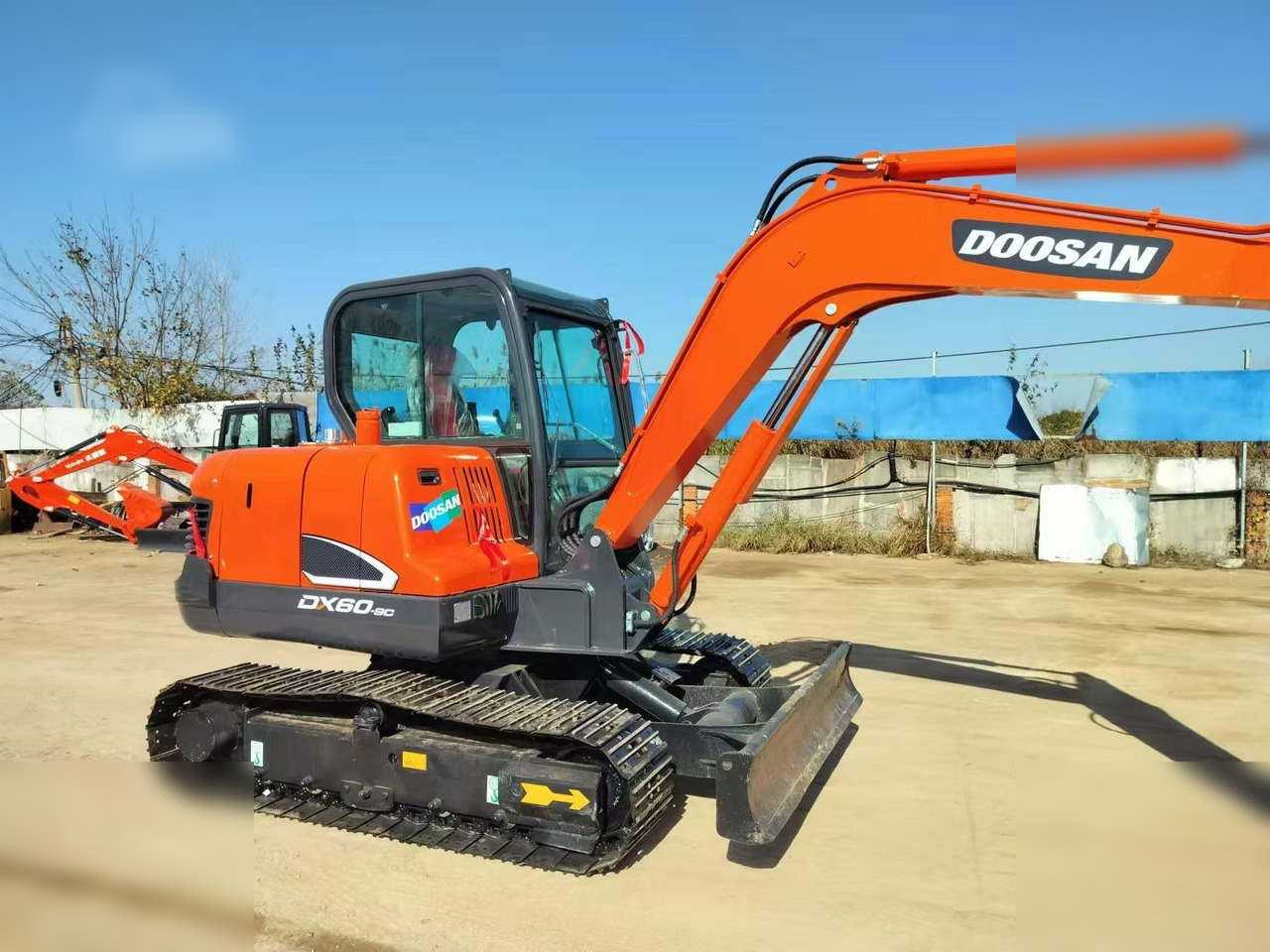 DOOSAN DX60-9C - حفارات زحافة: صور 3 DOOSAN DX60-9C - حفارات زحافة: صور 3