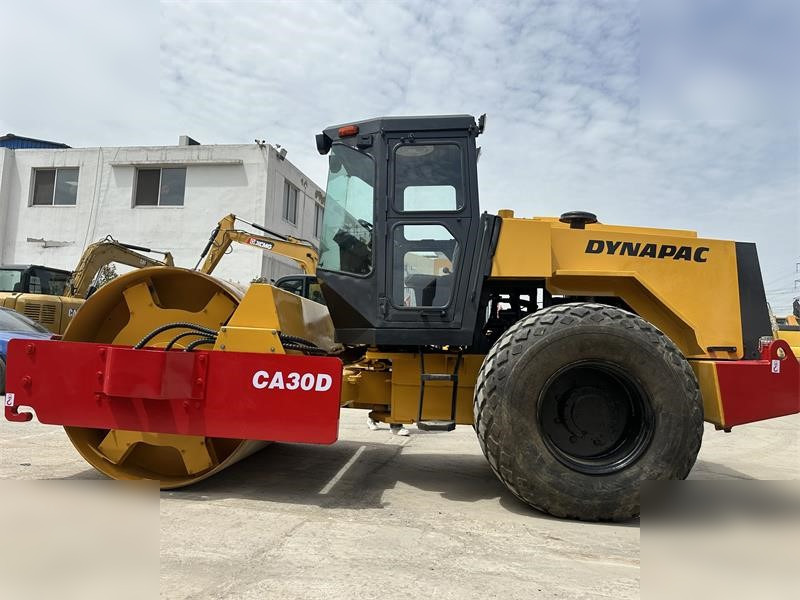 DYNAPAC CA30D - مدماج: صور 5 DYNAPAC CA30D - مدماج: صور 5