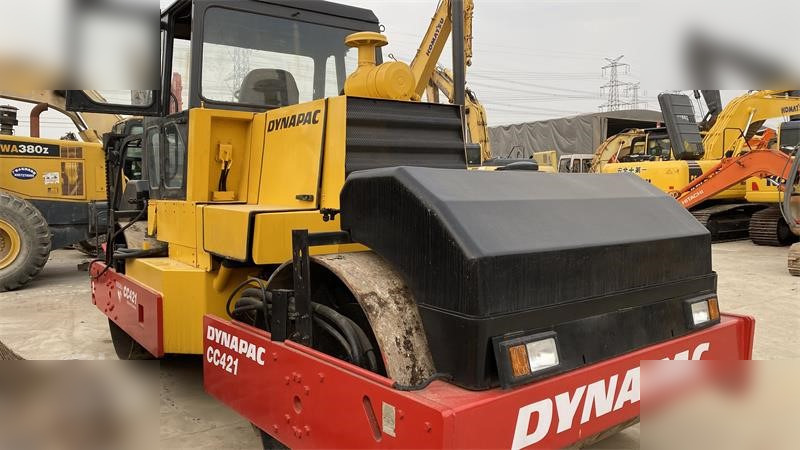 DYNAPAC CC421 - مدحلة الأسفلت: صور 2 DYNAPAC CC421 - مدحلة الأسفلت: صور 2
