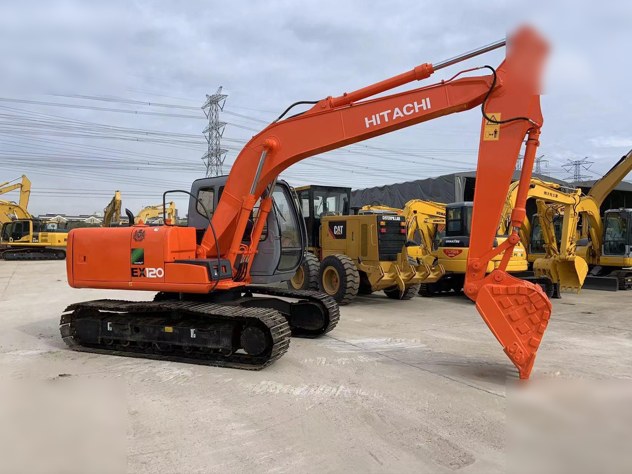 HITACHI EX120-5 - حفارات زحافة: صور 2 HITACHI EX120-5 - حفارات زحافة: صور 2