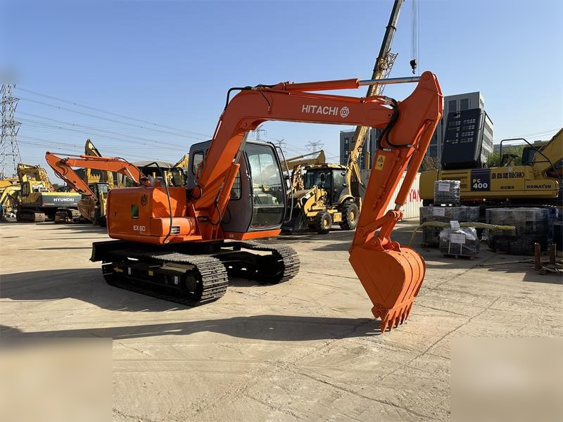 HITACHI EX60-5 - حفارات زحافة: صور 5 HITACHI EX60-5 - حفارات زحافة: صور 5