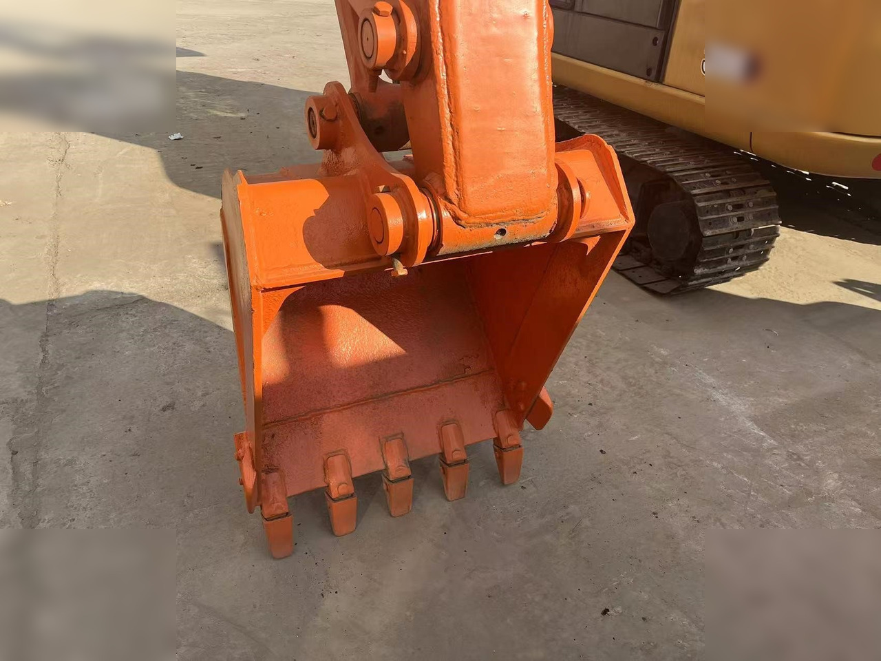 HITACHI EX60-5 - حفارات زحافة: صور 5 HITACHI EX60-5 - حفارات زحافة: صور 5