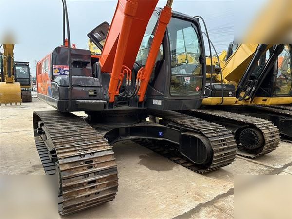 HITACHI ZX200-3G - حفارات زحافة: صور 2 HITACHI ZX200-3G - حفارات زحافة: صور 2