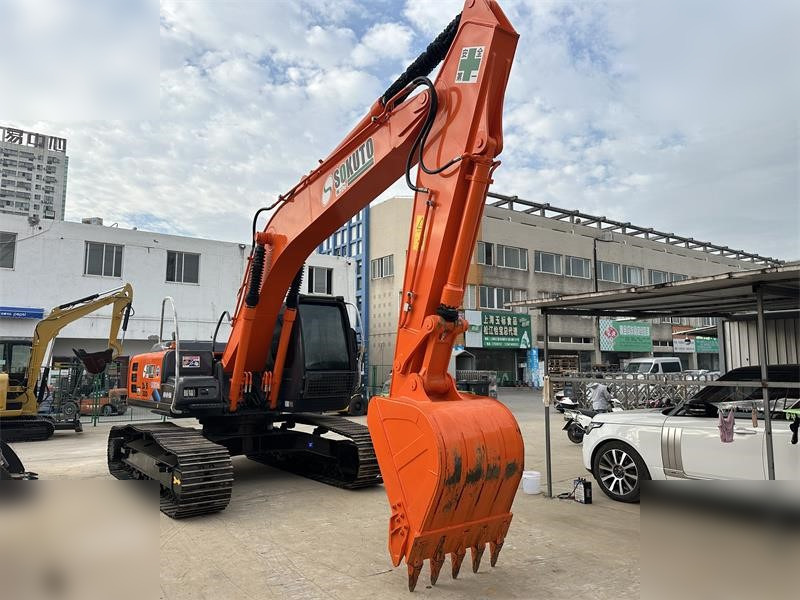 HITACHI ZX200 LC - حفارات زحافة: صور 3 HITACHI ZX200 LC - حفارات زحافة: صور 3