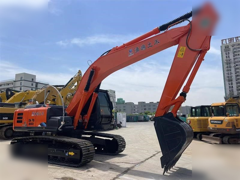 HITACHI ZX200 - حفارات زحافة: صور 4 HITACHI ZX200 - حفارات زحافة: صور 4