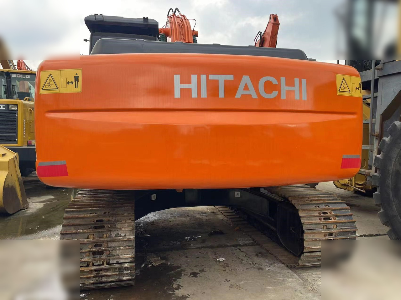 HITACHI ZX200 - حفارات زحافة: صور 4 HITACHI ZX200 - حفارات زحافة: صور 4