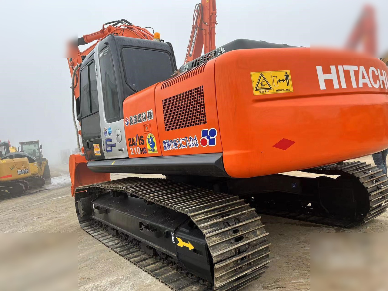 HITACHI ZX210 LC-3G - حفارات زحافة: صور 3 HITACHI ZX210 LC-3G - حفارات زحافة: صور 3