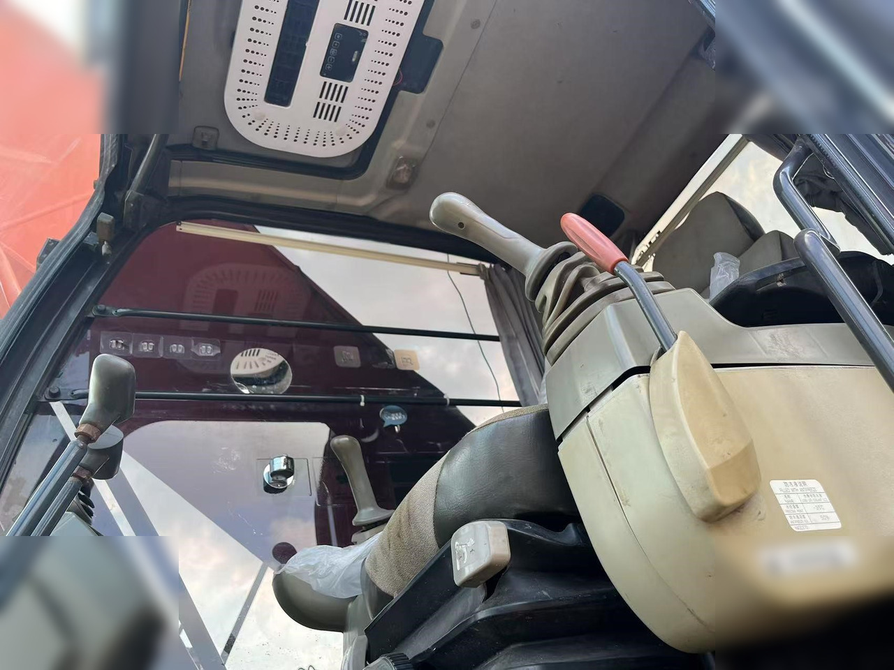 HITACHI ZX350H-5G - حفارات زحافة: صور 5 HITACHI ZX350H-5G - حفارات زحافة: صور 5