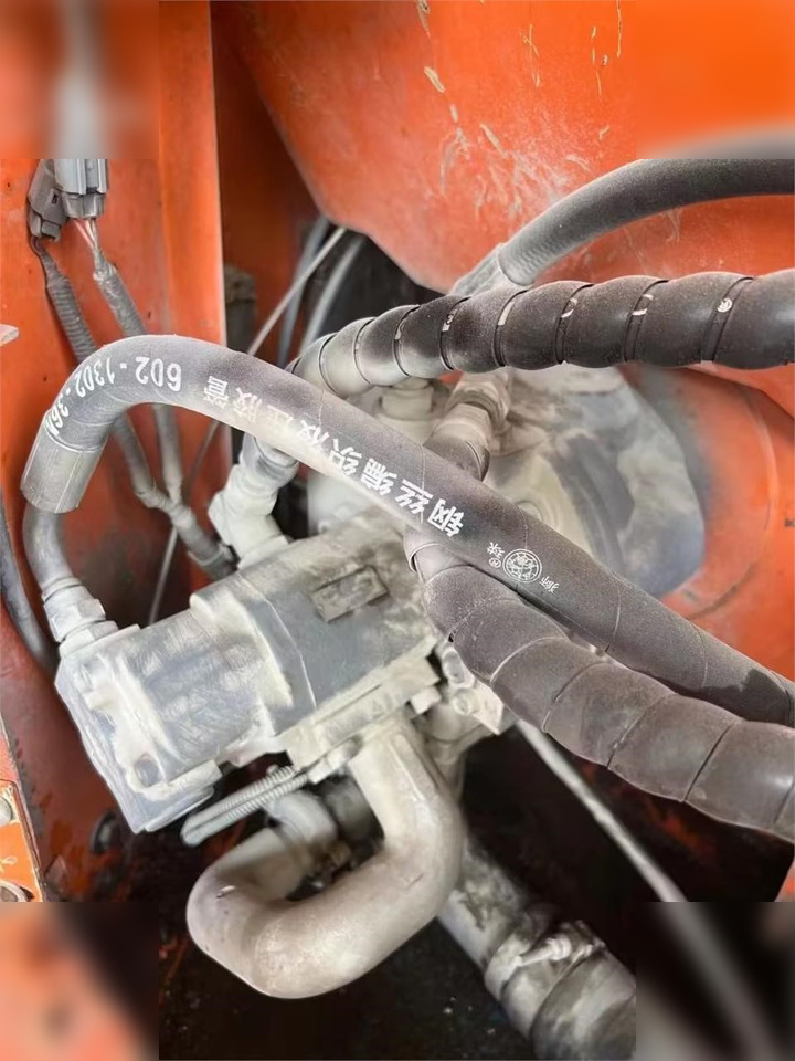 HITACHI ZX60 - حفارات زحافة: صور 5 HITACHI ZX60 - حفارات زحافة: صور 5