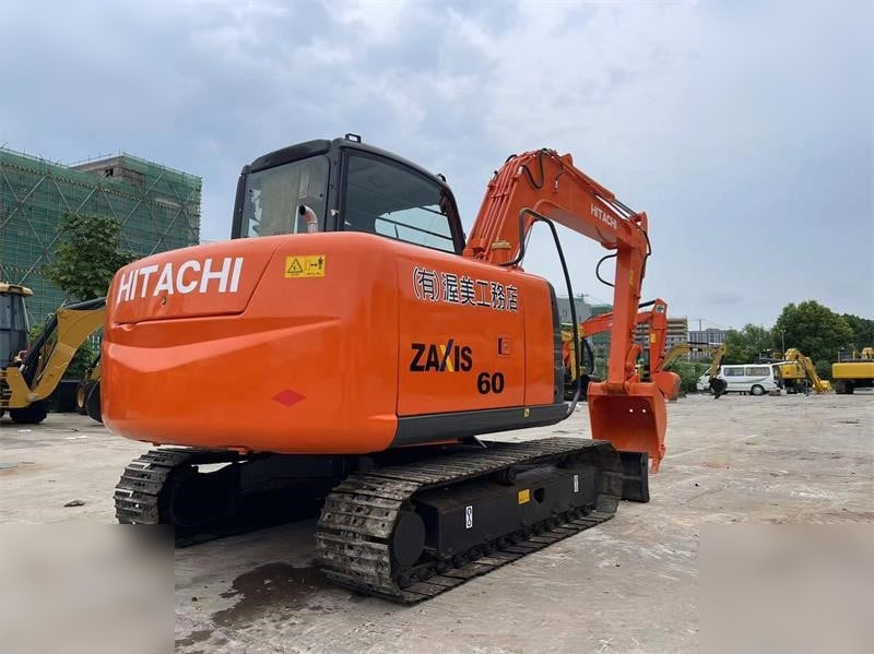 HITACHI ZX60 - حفارات زحافة: صور 3 HITACHI ZX60 - حفارات زحافة: صور 3