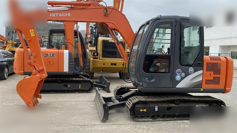HITACHI ZX60 - حفارات زحافة: صور 2 HITACHI ZX60 - حفارات زحافة: صور 2