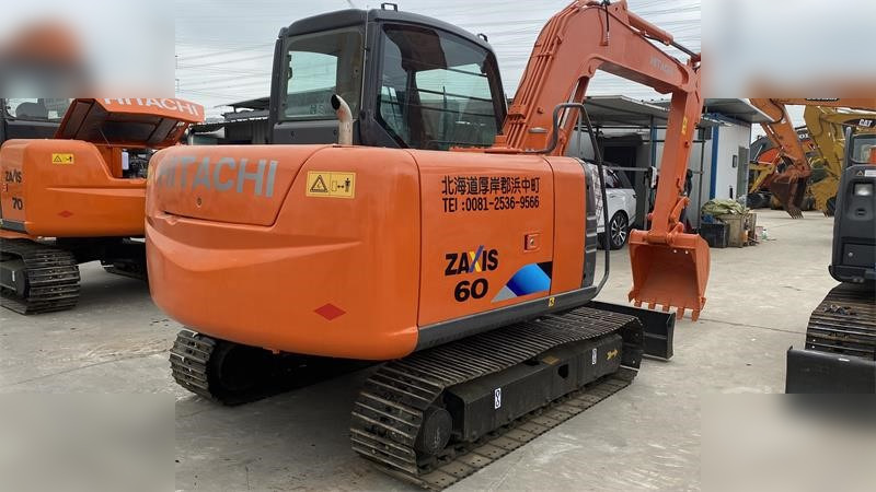HITACHI ZX60 - حفارات زحافة: صور 1 HITACHI ZX60 - حفارات زحافة: صور 1