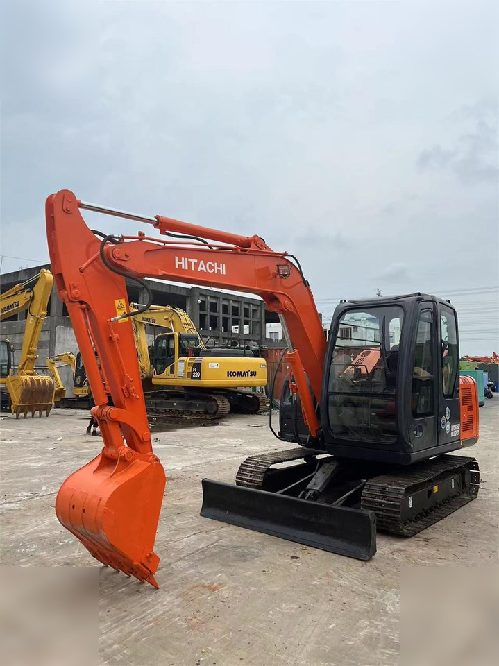 HITACHI ZX60 - حفارات زحافة: صور 5 HITACHI ZX60 - حفارات زحافة: صور 5