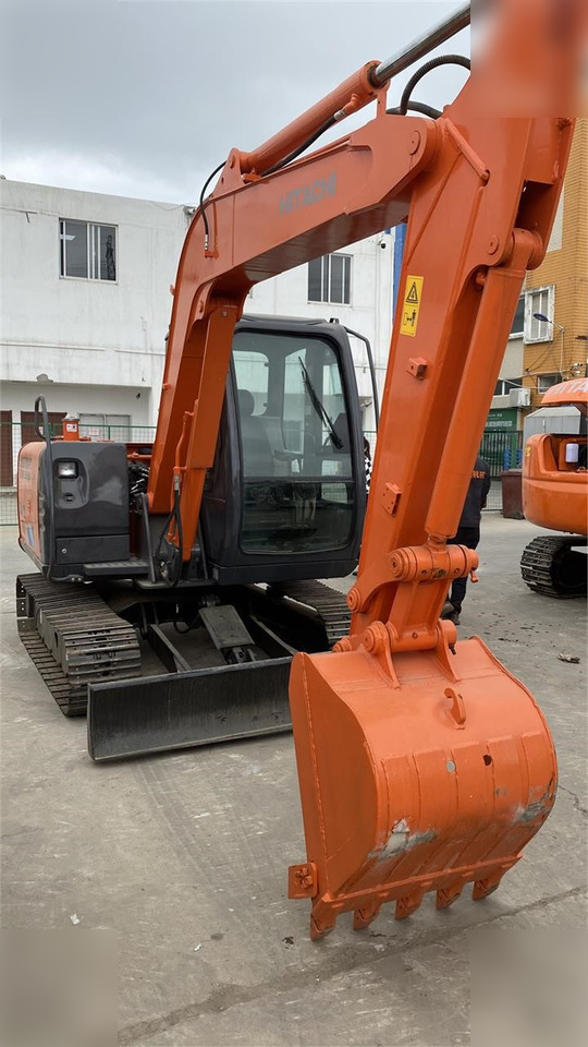 HITACHI ZX60 - حفارات زحافة: صور 5 HITACHI ZX60 - حفارات زحافة: صور 5