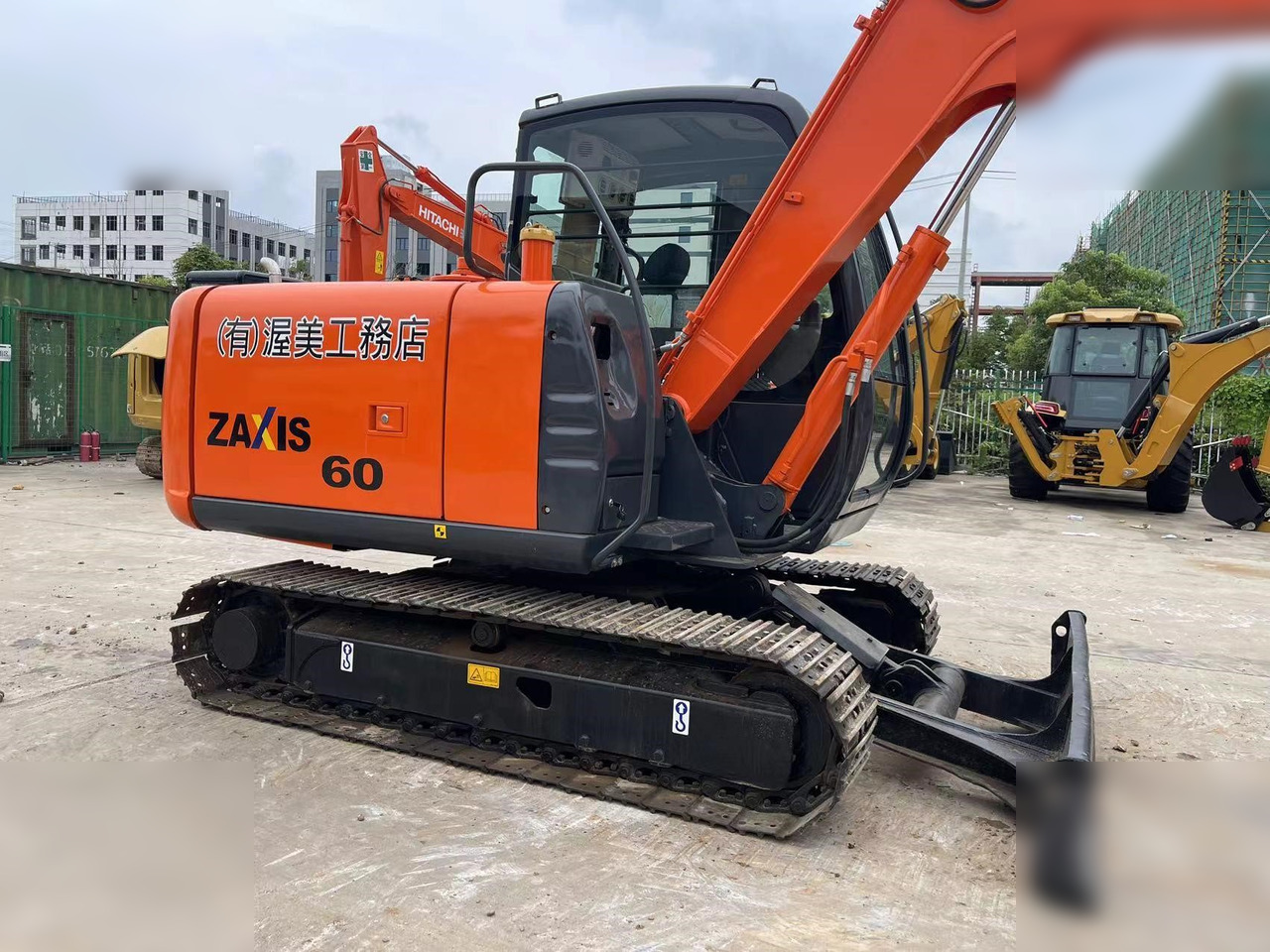 HITACHI ZX70 - حفارات زحافة: صور 2 HITACHI ZX70 - حفارات زحافة: صور 2