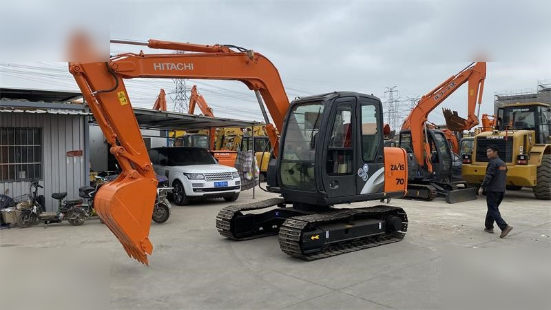 HITACHI ZX70 - حفارات زحافة: صور 3 HITACHI ZX70 - حفارات زحافة: صور 3
