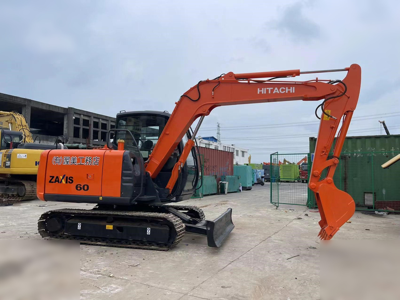 HITACHI ZX70 - حفارات زحافة: صور 1 HITACHI ZX70 - حفارات زحافة: صور 1