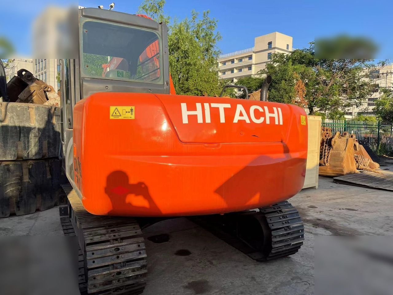 HITACHI ZX70 - حفارات زحافة: صور 2 HITACHI ZX70 - حفارات زحافة: صور 2