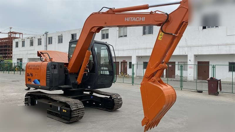 HITACHI ZX70 - حفارات زحافة: صور 2 HITACHI ZX70 - حفارات زحافة: صور 2