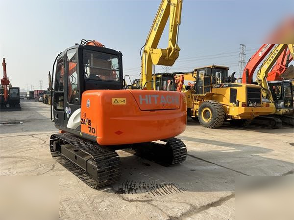 HITACHI ZX70 - حفارات زحافة: صور 2 HITACHI ZX70 - حفارات زحافة: صور 2