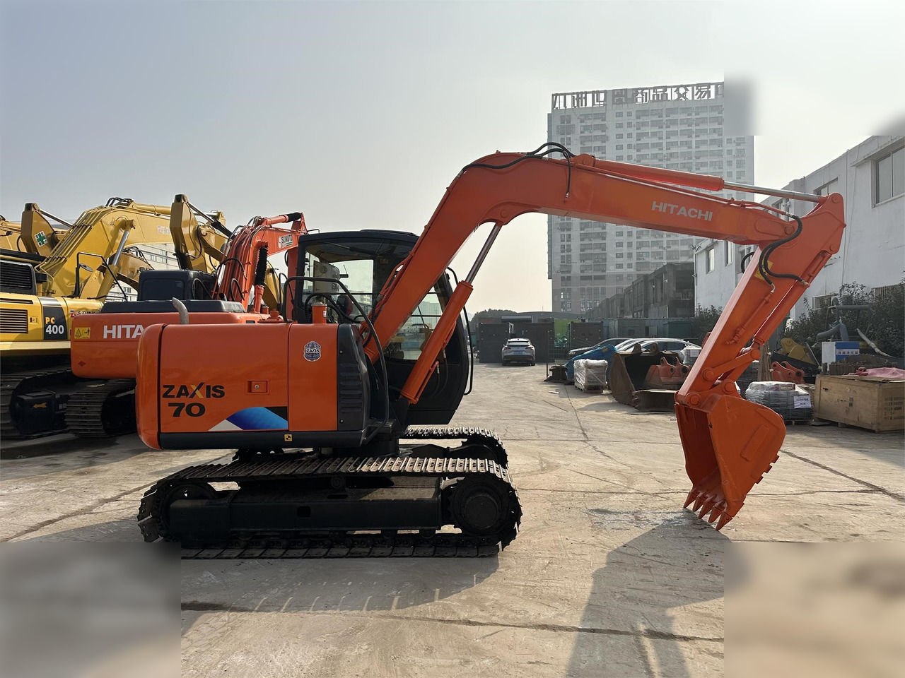 HITACHI ZX70 - حفارات زحافة: صور 2 HITACHI ZX70 - حفارات زحافة: صور 2