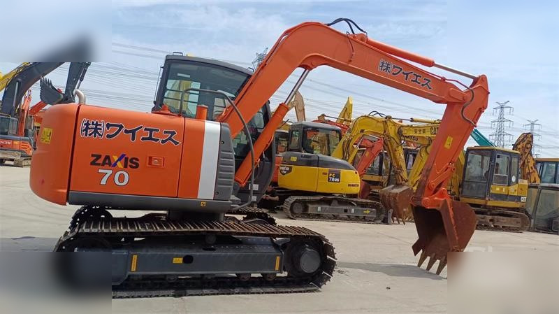HITACHI ZX70 - حفارات زحافة: صور 2 HITACHI ZX70 - حفارات زحافة: صور 2