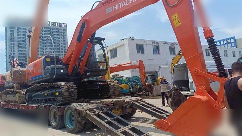 HITACHI ZX70 - حفارات زحافة: صور 2 HITACHI ZX70 - حفارات زحافة: صور 2
