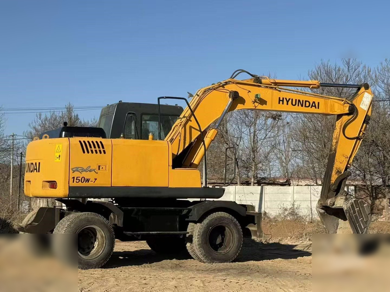 HYUNDAI ROBEX 150W-7A - حفارة على عجلات: صور 2 HYUNDAI ROBEX 150W-7A - حفارة على عجلات: صور 2