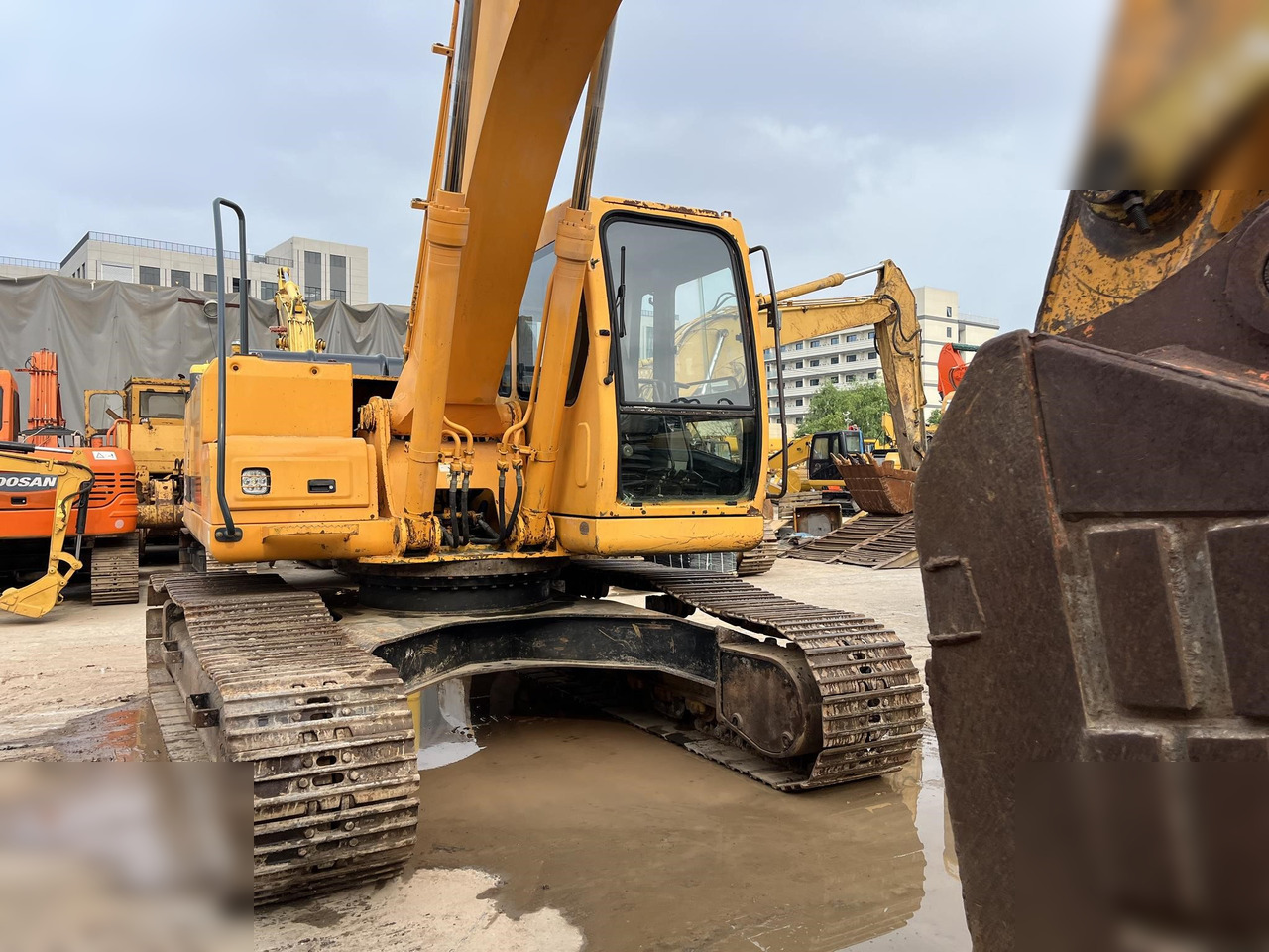 HYUNDAI ROBEX 210 LC-7 - حفارات زحافة: صور 3 HYUNDAI ROBEX 210 LC-7 - حفارات زحافة: صور 3