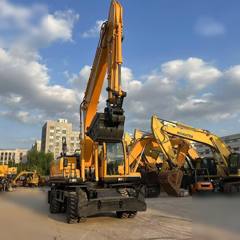 HYUNDAI ROBEX 210W-9 - حفارة على عجلات: صور 4 HYUNDAI ROBEX 210W-9 - حفارة على عجلات: صور 4