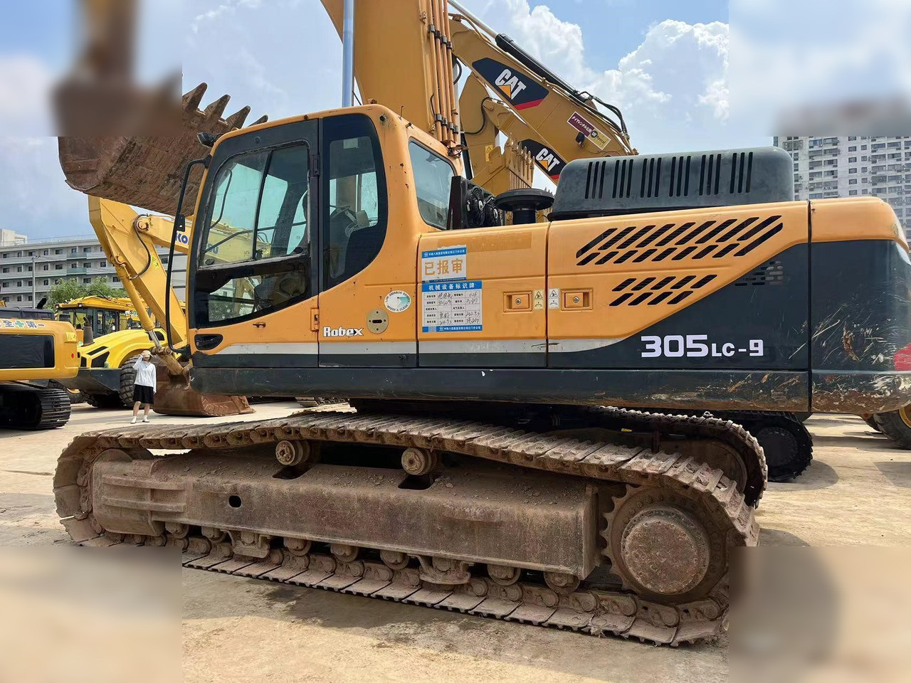HYUNDAI ROBEX 305 LC-9S - حفارات زحافة: صور 5 HYUNDAI ROBEX 305 LC-9S - حفارات زحافة: صور 5