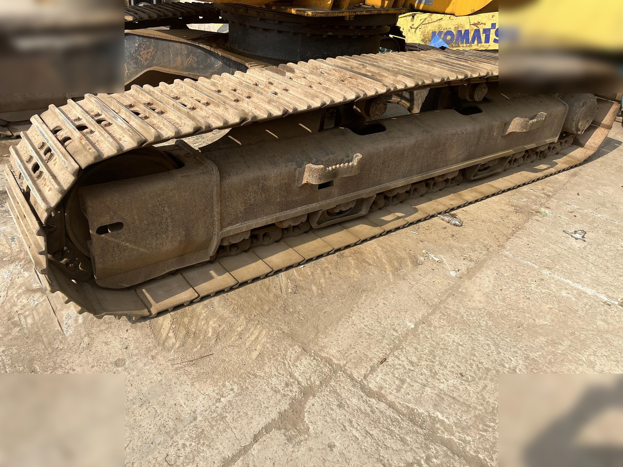 حفارات زحافة JCB JS220 LC: صور 6
