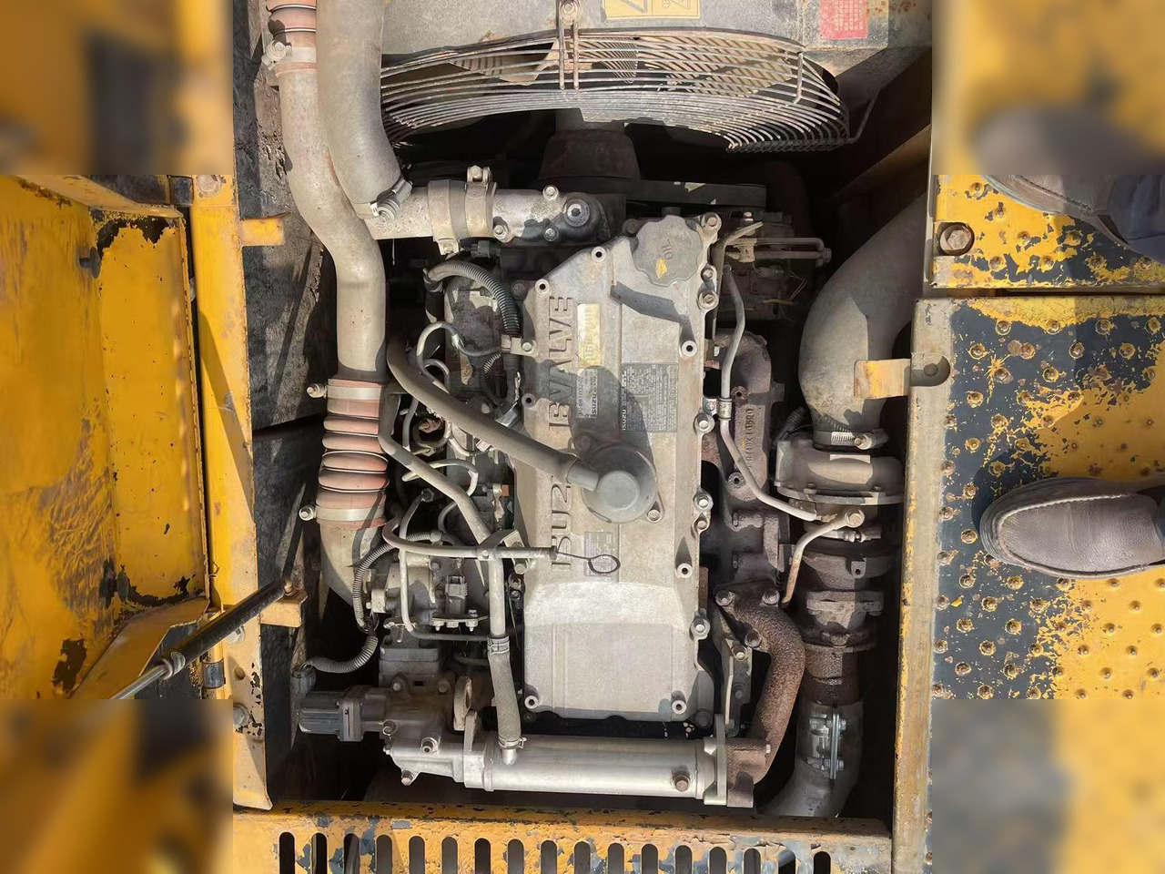 حفارات زحافة JCB JS220 LC: صور 7