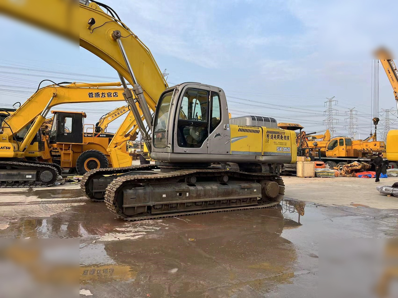 KOBELCO SK350 - حفارات زحافة: صور 3 KOBELCO SK350 - حفارات زحافة: صور 3
