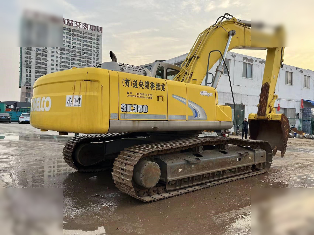 KOBELCO SK350 - حفارات زحافة: صور 1 KOBELCO SK350 - حفارات زحافة: صور 1