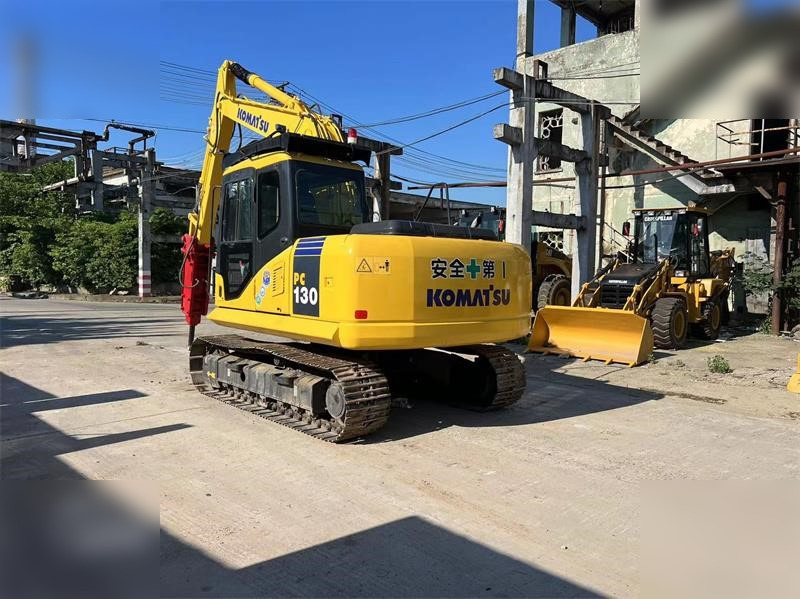 KOMATSU PC130-7 - حفارات زحافة: صور 1 KOMATSU PC130-7 - حفارات زحافة: صور 1