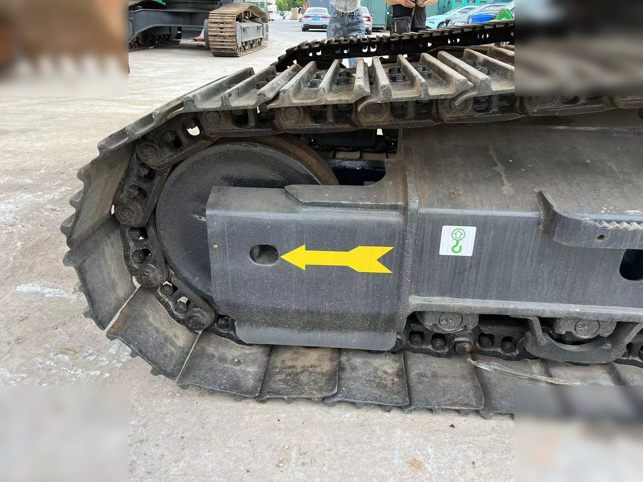 KOMATSU PC220-8 - حفارات زحافة: صور 5 KOMATSU PC220-8 - حفارات زحافة: صور 5