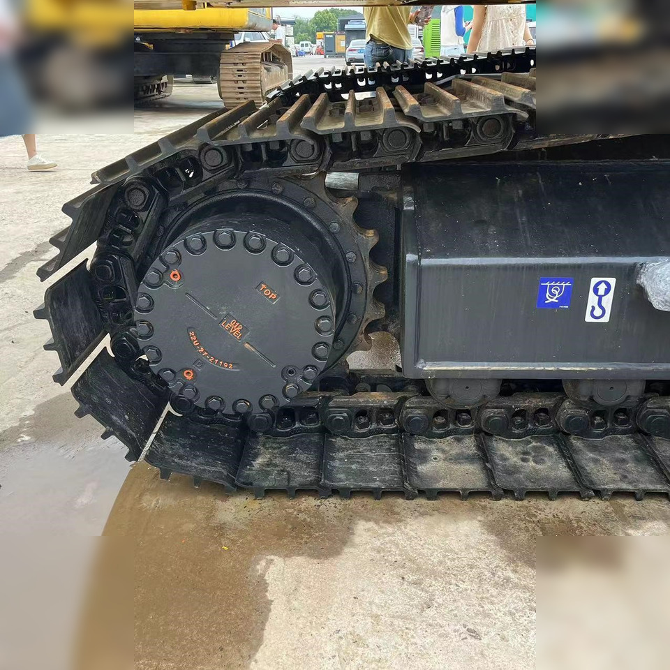 KOMATSU PC240 LC-8M0 - حفارات زحافة: صور 4 KOMATSU PC240 LC-8M0 - حفارات زحافة: صور 4
