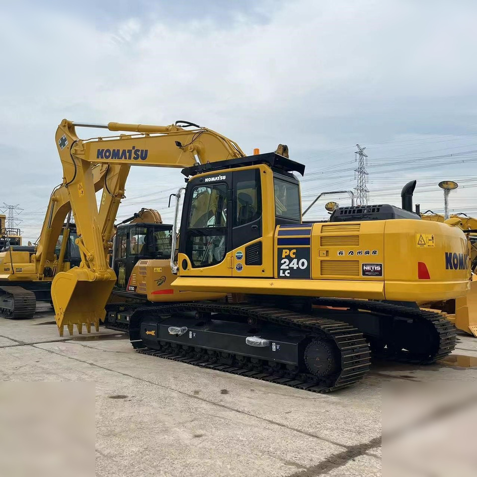 KOMATSU PC240 LC-8 - حفارات زحافة: صور 1 KOMATSU PC240 LC-8 - حفارات زحافة: صور 1
