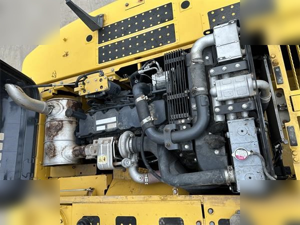 KOMATSU PC240 LC-8 - حفارات زحافة: صور 5 KOMATSU PC240 LC-8 - حفارات زحافة: صور 5