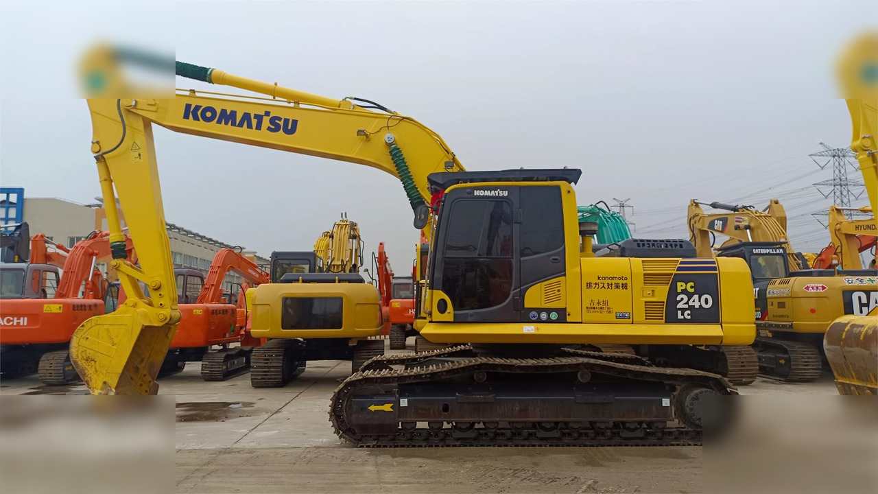 KOMATSU PC240 LC-8 - حفارات زحافة: صور 2 KOMATSU PC240 LC-8 - حفارات زحافة: صور 2