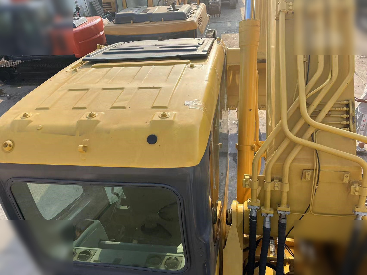 KOMATSU PC350-7 - حفارات زحافة: صور 4 KOMATSU PC350-7 - حفارات زحافة: صور 4