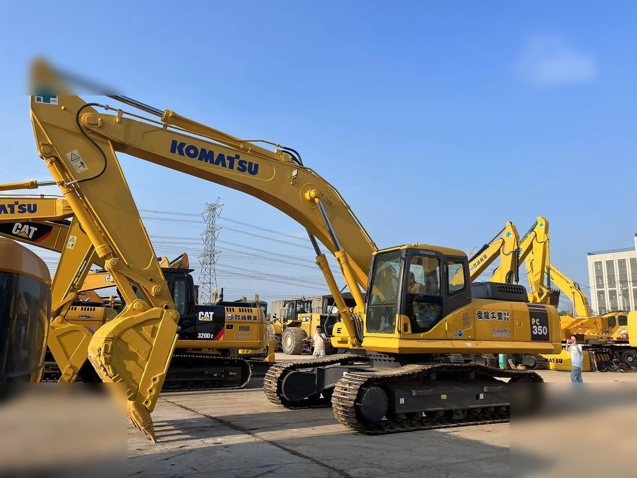 KOMATSU PC350-7 - حفارات زحافة: صور 2 KOMATSU PC350-7 - حفارات زحافة: صور 2
