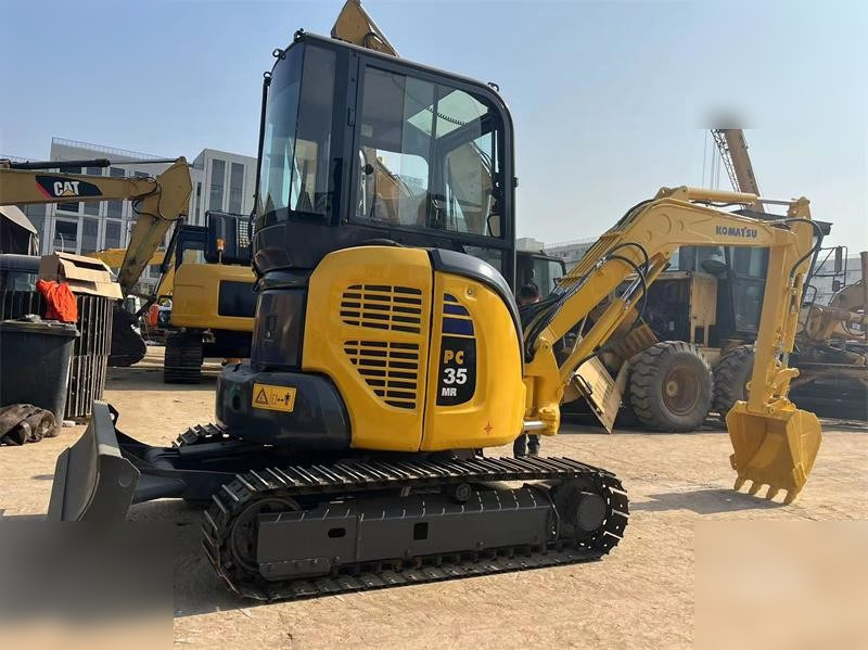 KOMATSU PC35MR - حفارة مصغرة: صور 1 KOMATSU PC35MR - حفارة مصغرة: صور 1
