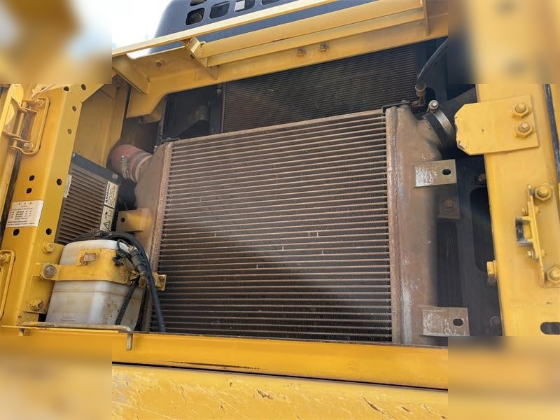 حفارات زحافة KOMATSU PC400-8: صور 7 حفارات زحافة KOMATSU PC400-8: صور 7