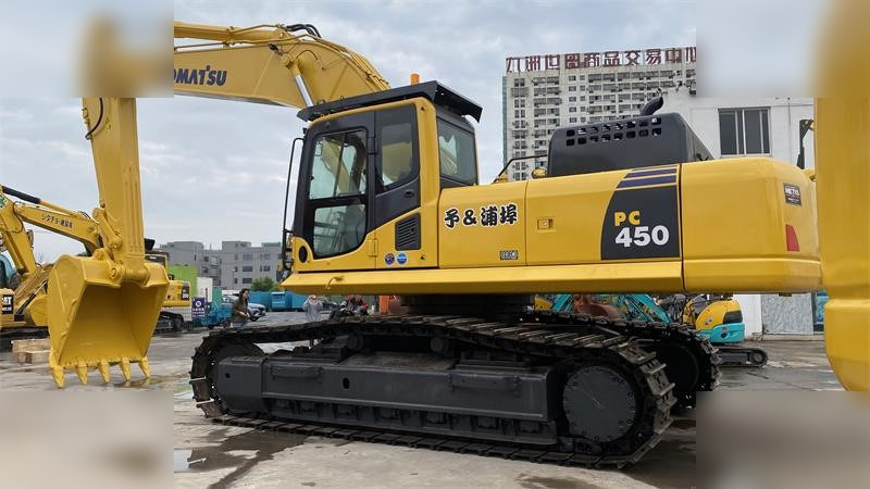 KOMATSU PC450-8 - حفارات زحافة: صور 1 KOMATSU PC450-8 - حفارات زحافة: صور 1