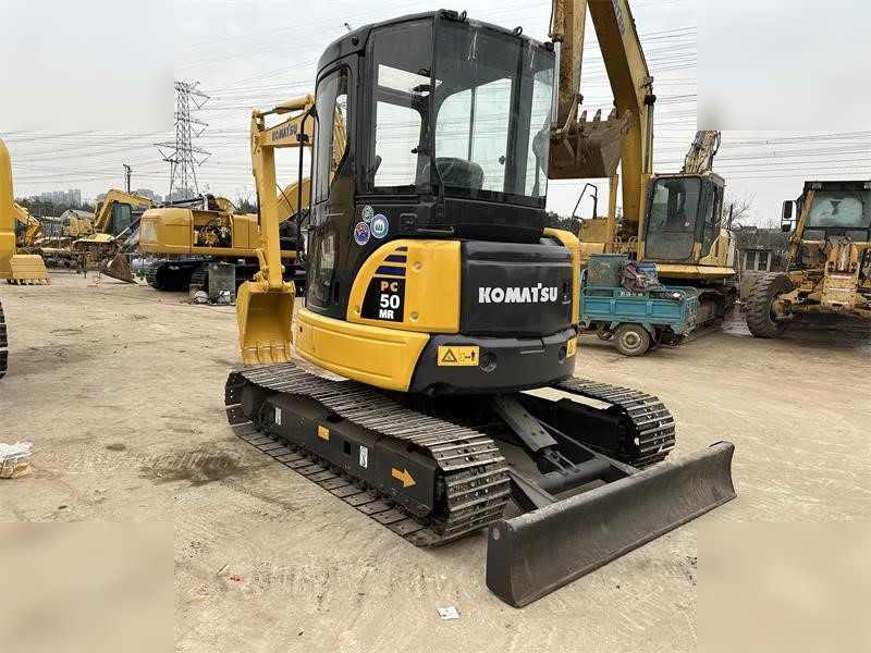 KOMATSU PC50MR-2 - حفارة مصغرة: صور 1 KOMATSU PC50MR-2 - حفارة مصغرة: صور 1