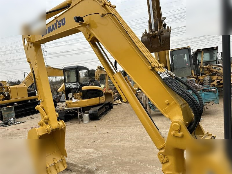 KOMATSU PC50MR-2 - حفارة مصغرة: صور 5 KOMATSU PC50MR-2 - حفارة مصغرة: صور 5