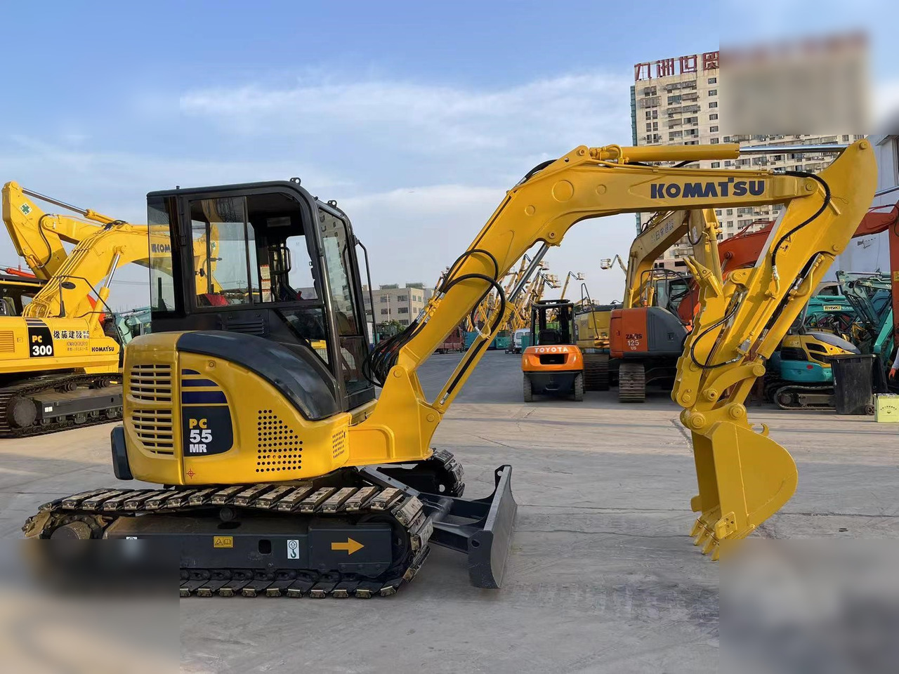 KOMATSU PC55MR-2 - حفارة مصغرة: صور 2 KOMATSU PC55MR-2 - حفارة مصغرة: صور 2