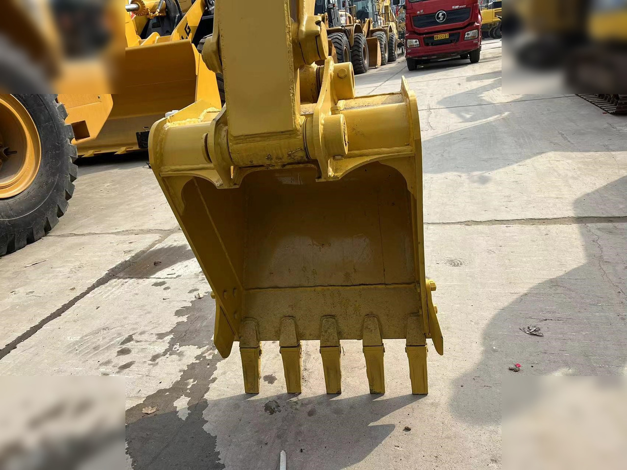 KOMATSU PC55MR-2 - حفارة مصغرة: صور 5 KOMATSU PC55MR-2 - حفارة مصغرة: صور 5